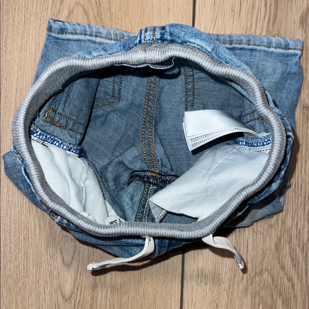๐๏ธ 4 for $20 ๐๏ธ - GAP Kids Light Blue Distressed Jeans - Picture 12 of 12